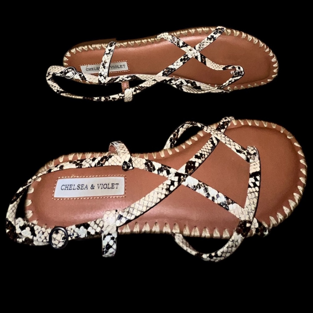 Chelsea & Violet Women’s Multi Snake Print Leather Thong Casual Sandals Sz-8.5M